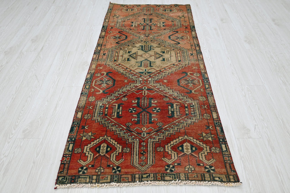 red Medium rug 2' 10" x 6' 10"