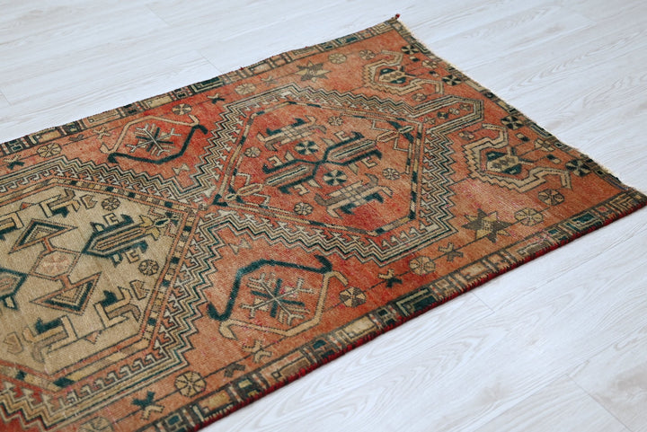 red Medium rug 2' 10" x 6' 10"