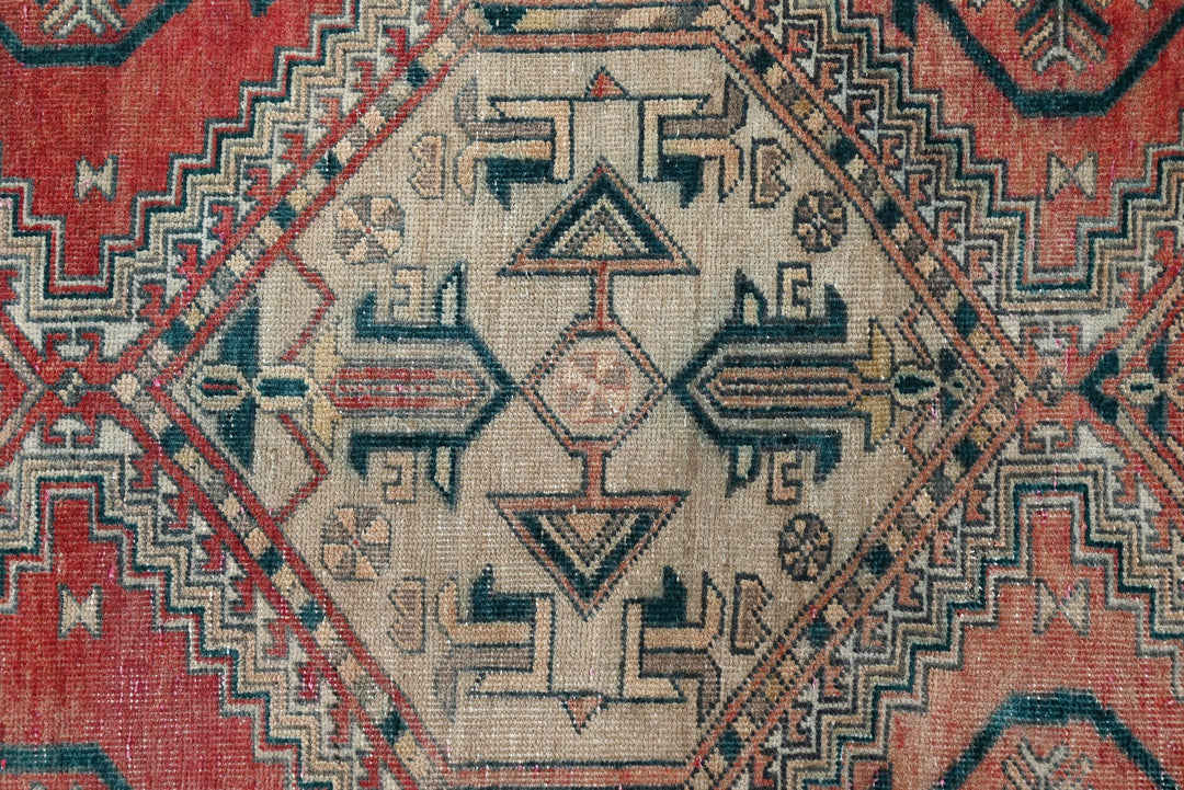 red Medium rug 2' 10" x 6' 10"