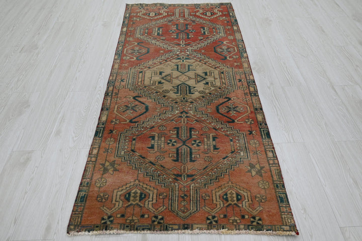 red Medium rug 2' 10" x 6' 10"