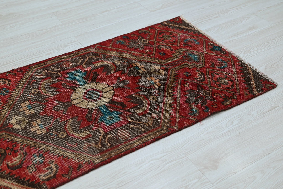 red Runner rug 2' 3" x 8' 0"