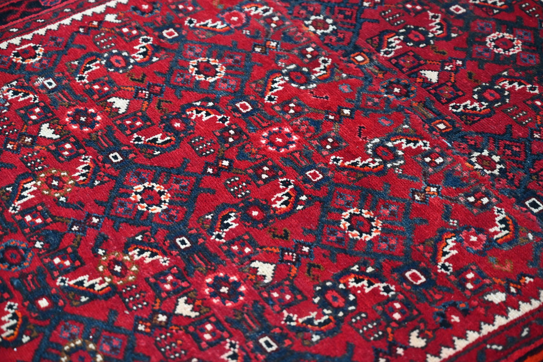 red Runner rug 3' 5" x 9' 7"