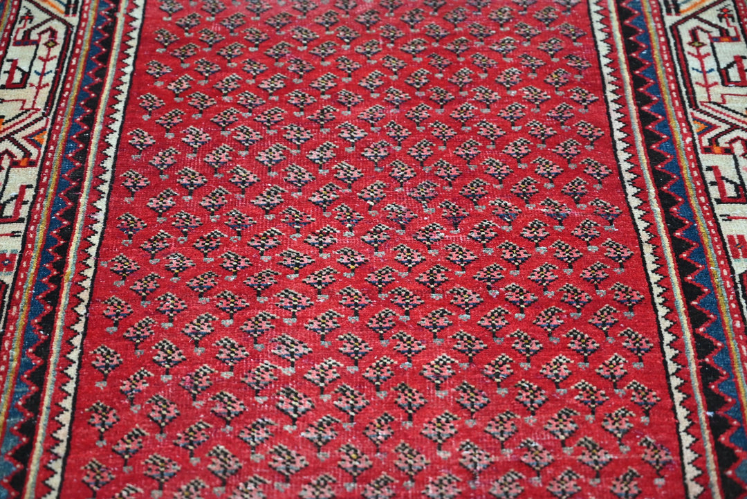 red Runner rug 3' 7" x 9' 10"