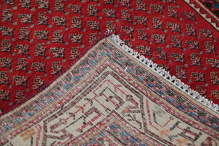 red Runner rug 3' 7" x 9' 10"