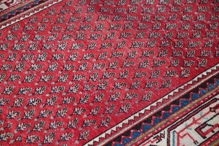 red Runner rug 3' 7" x 9' 10"