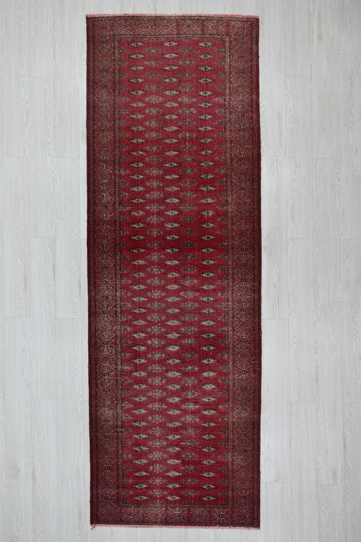 red Runner rug 3' 4" x 9' 5"