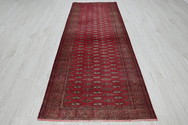 red Runner rug 3' 4" x 9' 5"