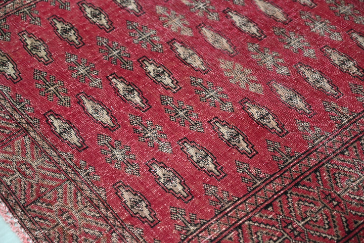 red Runner rug 3' 4" x 9' 5"