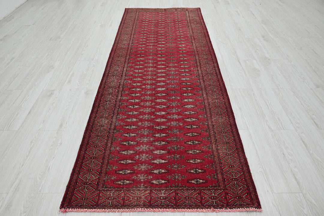 red Runner rug 3' 4" x 9' 5"