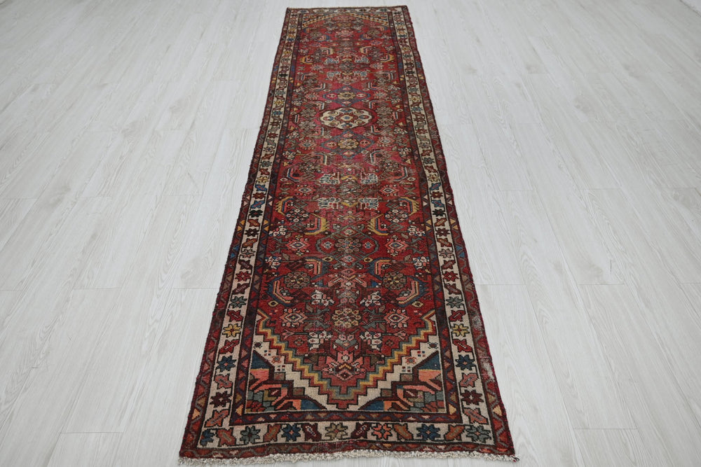 red Runner rug 2' 6" x 9' 3"