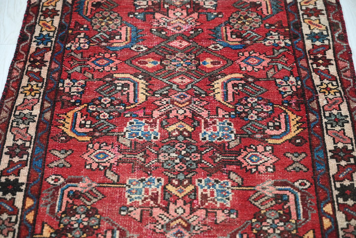 red Runner rug 2' 6" x 9' 3"