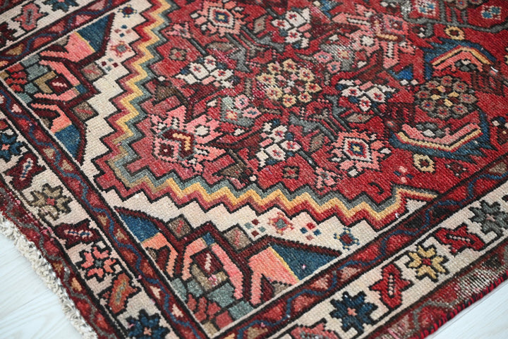 red Runner rug 2' 6" x 9' 3"