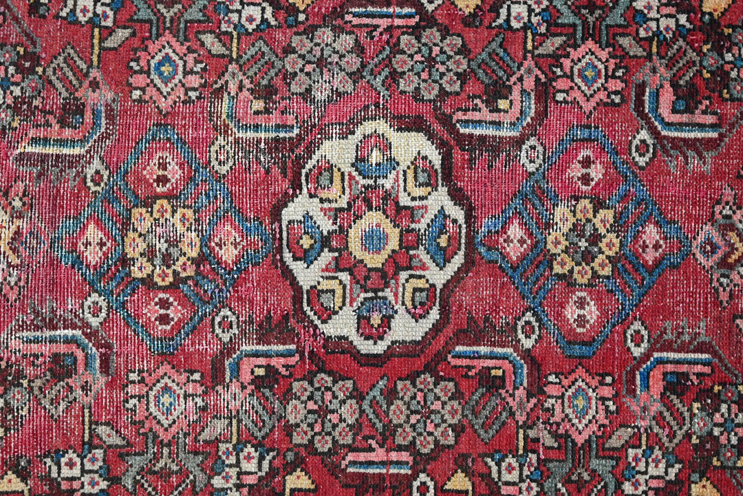 red Runner rug 2' 6" x 9' 3"