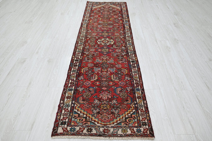 red Runner rug 2' 6" x 9' 3"