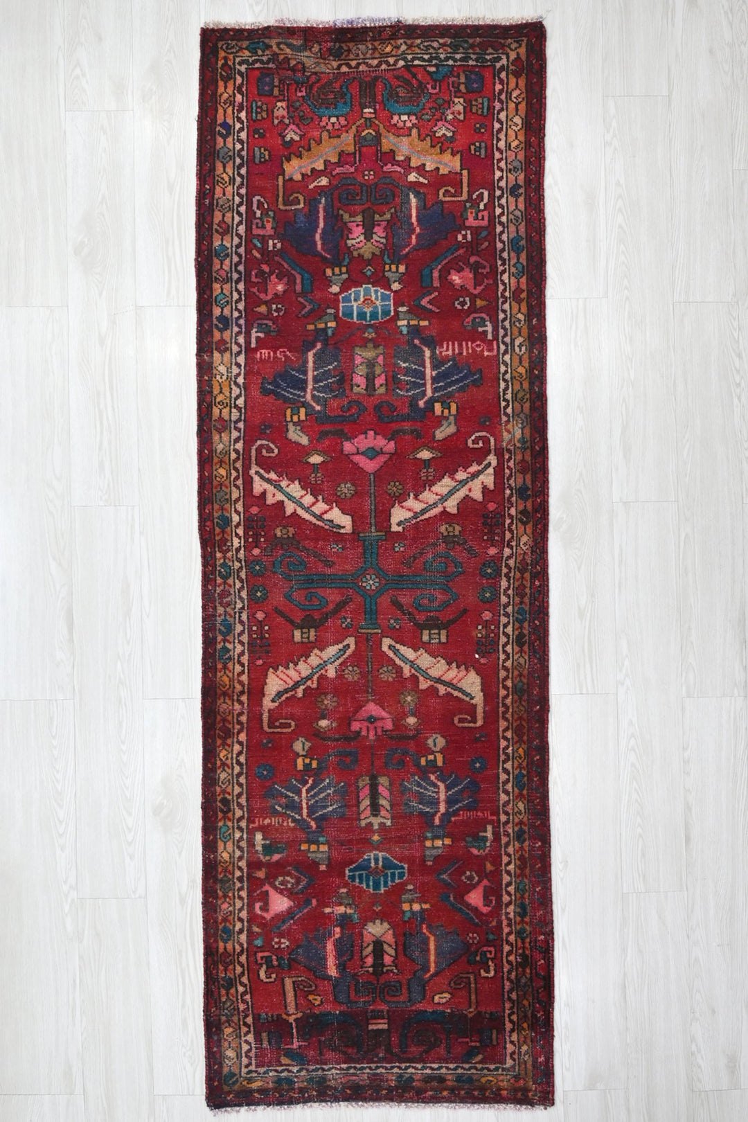 red Runner rug 2' 7" x 8' 1"