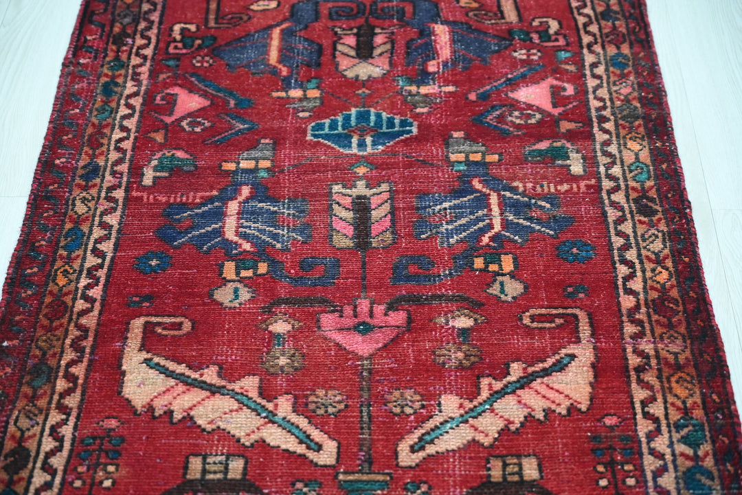 red Runner rug 2' 7" x 8' 1"