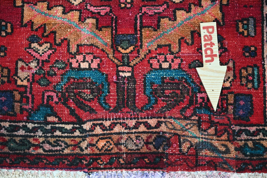 red Runner rug 2' 7" x 8' 1"