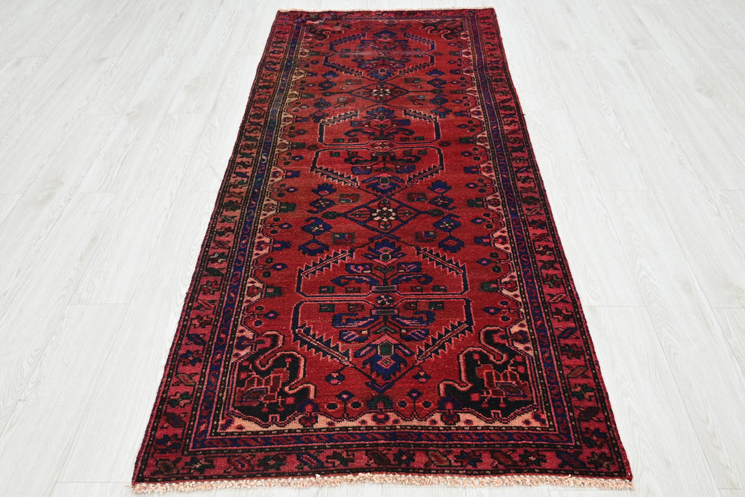 red Medium rug 3' 1" x 7' 4"