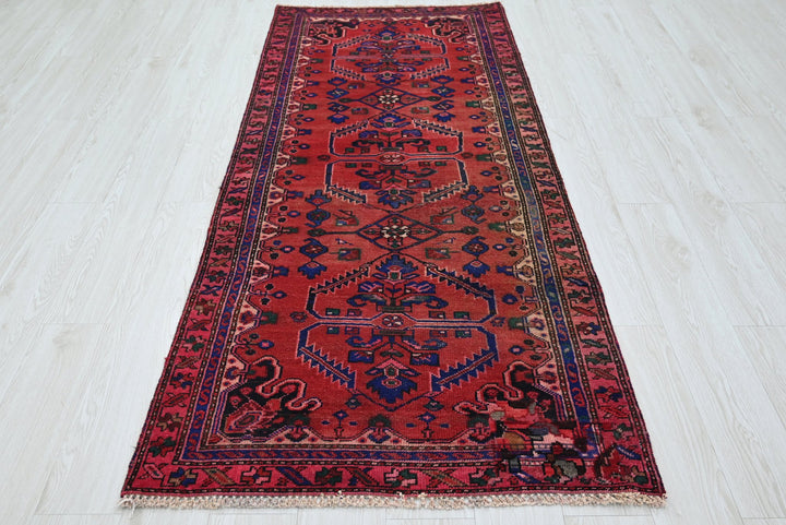 red Medium rug 3' 1" x 7' 4"