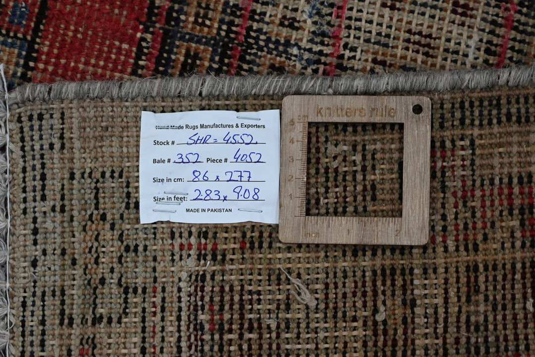 red Runner rug 2' 10" x 9' 1"