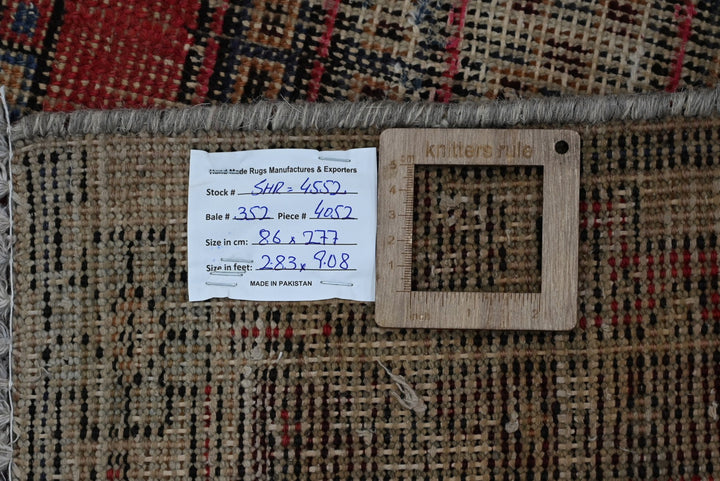 red Runner rug 2' 10" x 9' 1"