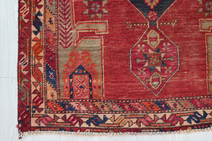 red Runner rug 3' 8" x 9' 11"