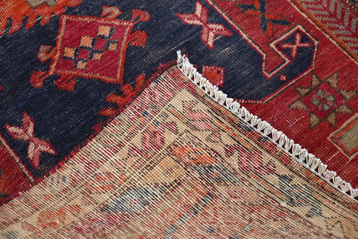 red Runner rug 3' 8" x 9' 11"