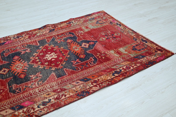 red Runner rug 3' 8" x 9' 11"