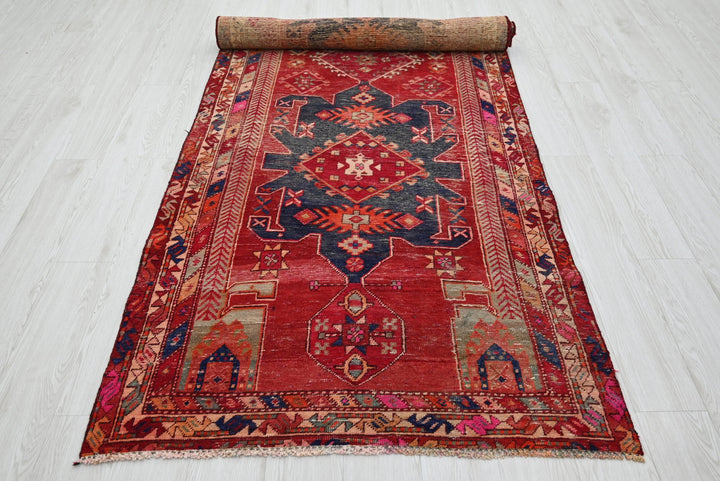 red Runner rug 3' 8" x 9' 11"