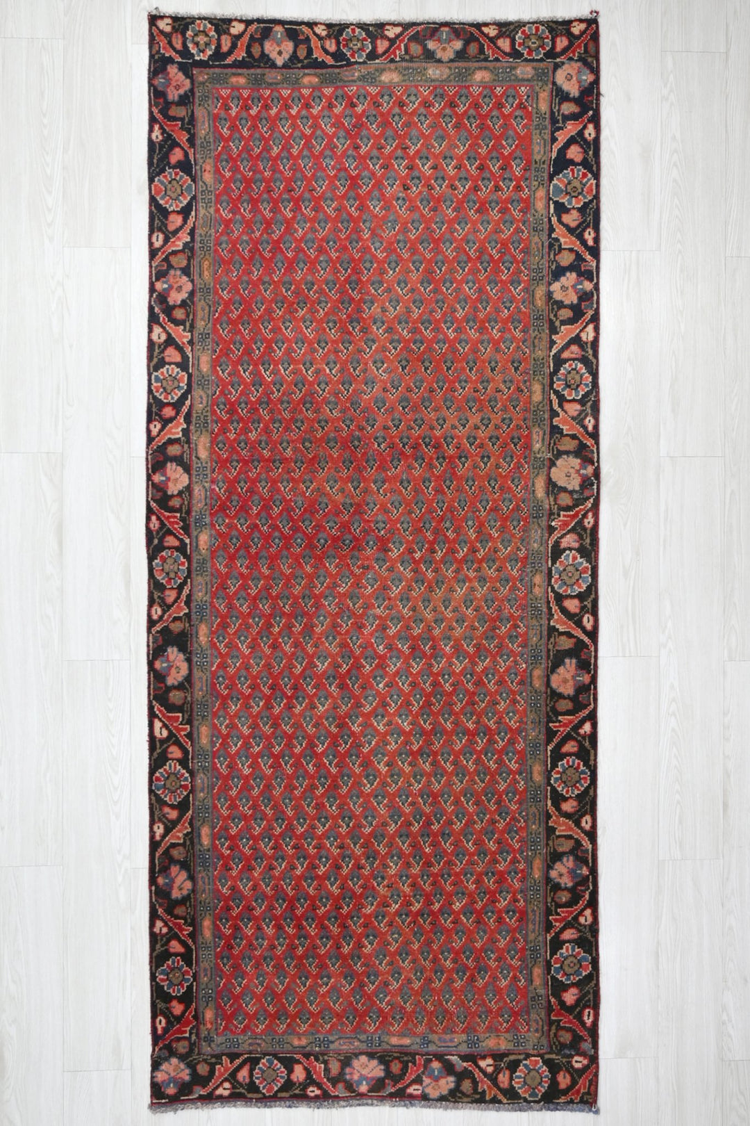 red Runner rug 3' 5" x 7' 10"
