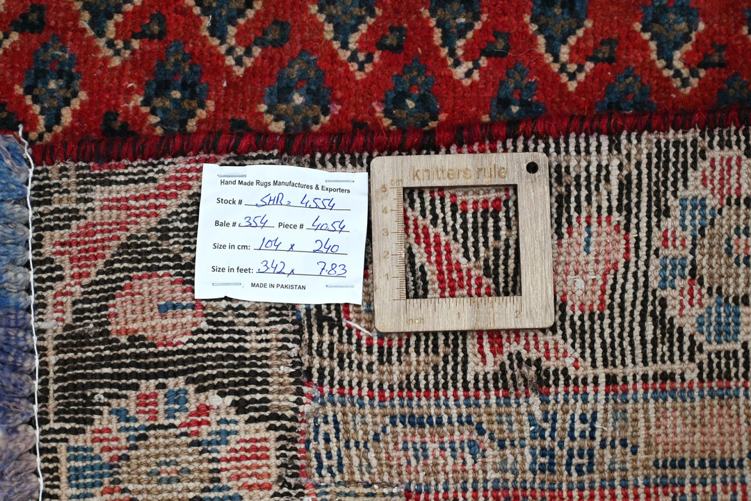 red Runner rug 3' 5" x 7' 10"
