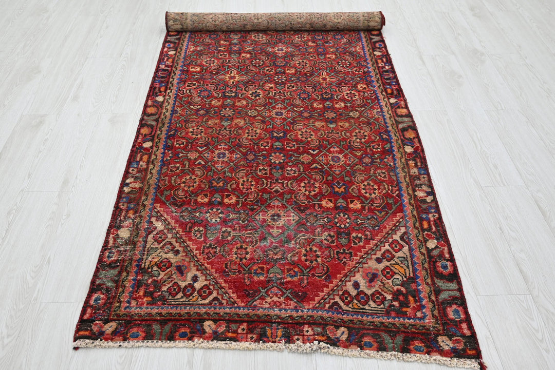 red Runner rug 3' 5" x 8' 10"
