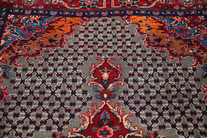 gray Medium rug 3' 10" x 7' 0"