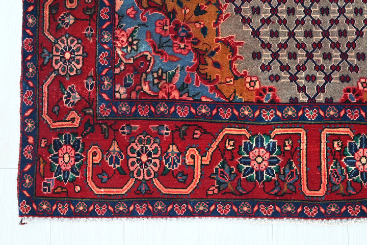 gray Medium rug 3' 10" x 7' 0"