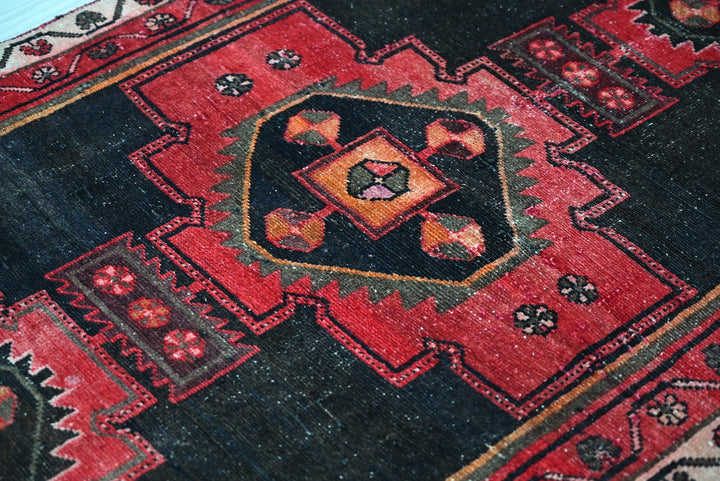 red Runner rug 3' 2" x 8' 8"