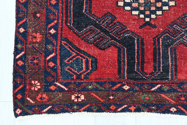 red Runner rug 3' 5" x 9' 10"