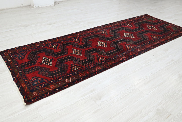 red Runner rug 3' 5" x 9' 10"