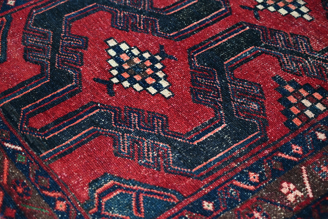 red Runner rug 3' 5" x 9' 10"