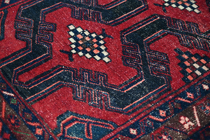 red Runner rug 3' 5" x 9' 10"