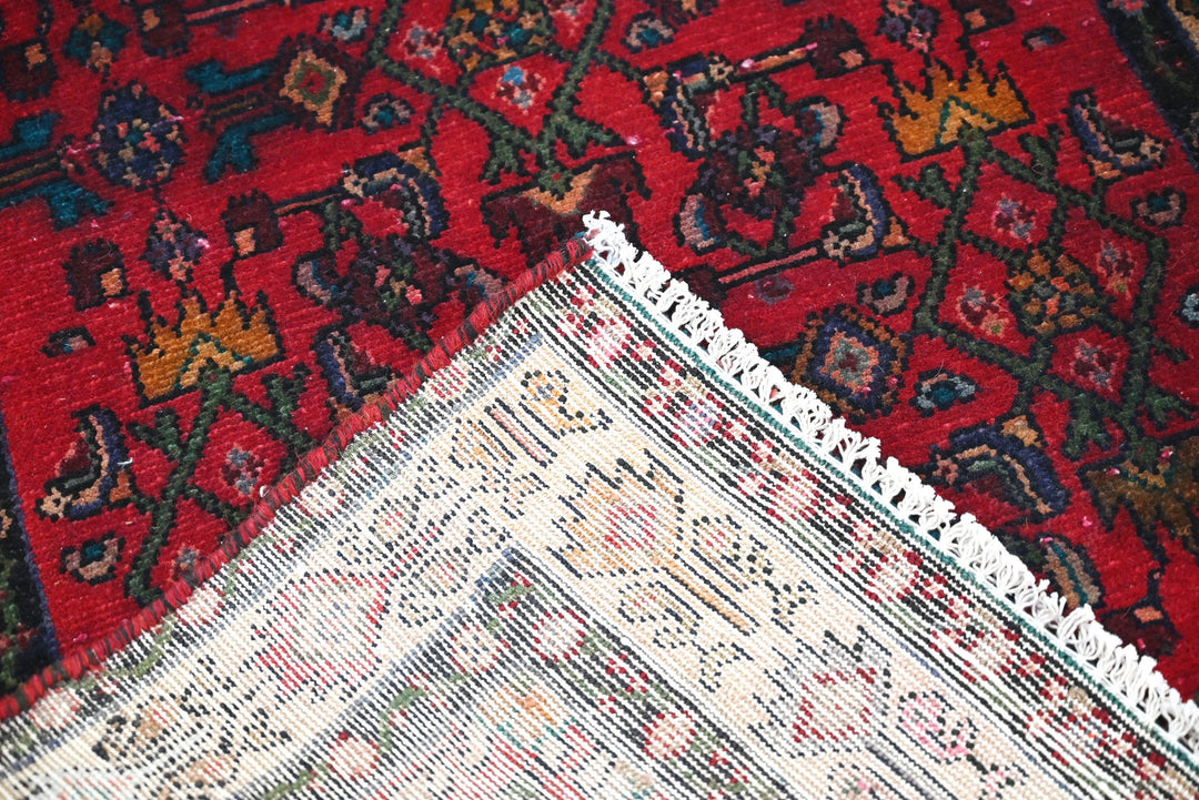 red Runner rug 2' 7" x 9' 0"