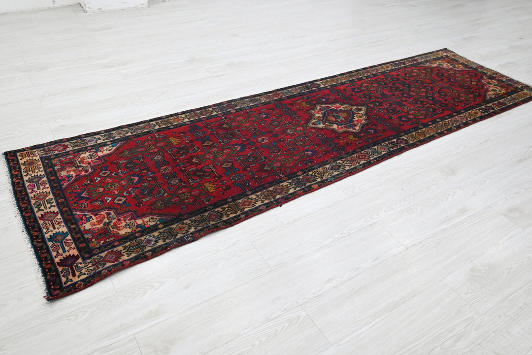 red Runner rug 2' 7" x 9' 0"