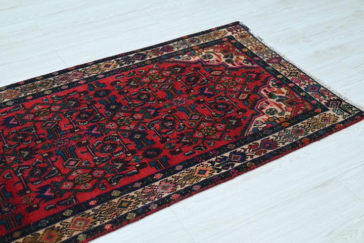 red Runner rug 2' 7" x 9' 0"
