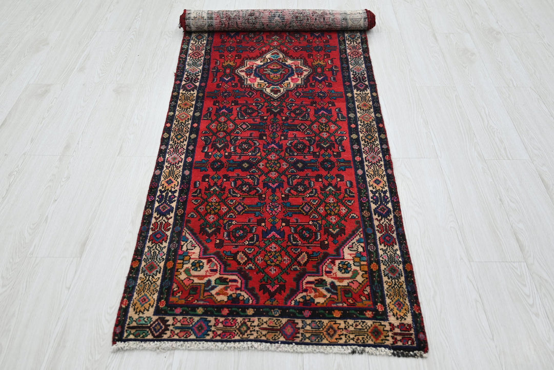 red Runner rug 2' 7" x 9' 0"