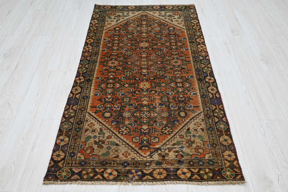 orange Accent rug 3' 0" x 6' 1"