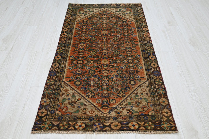 orange Accent rug 3' 0" x 6' 1"
