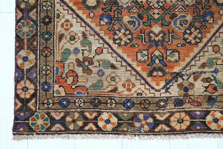 orange Accent rug 3' 0" x 6' 1"