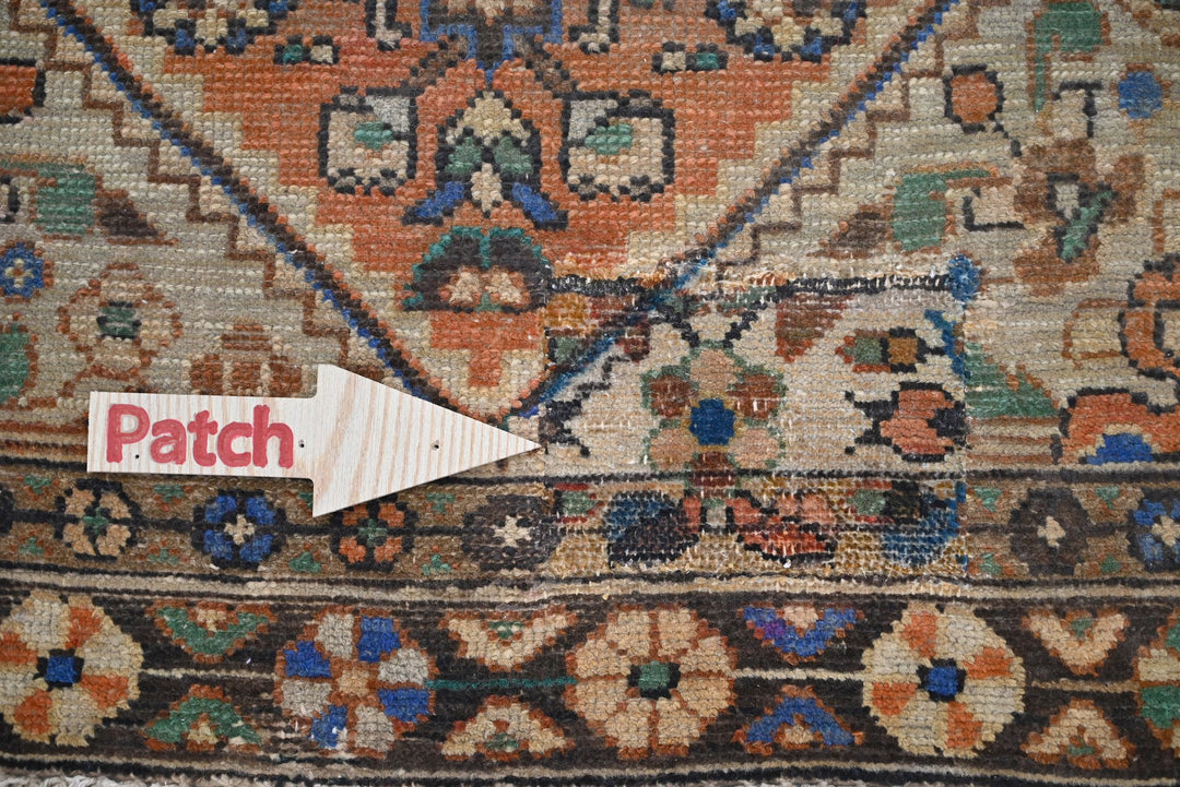 orange Accent rug 3' 0" x 6' 1"