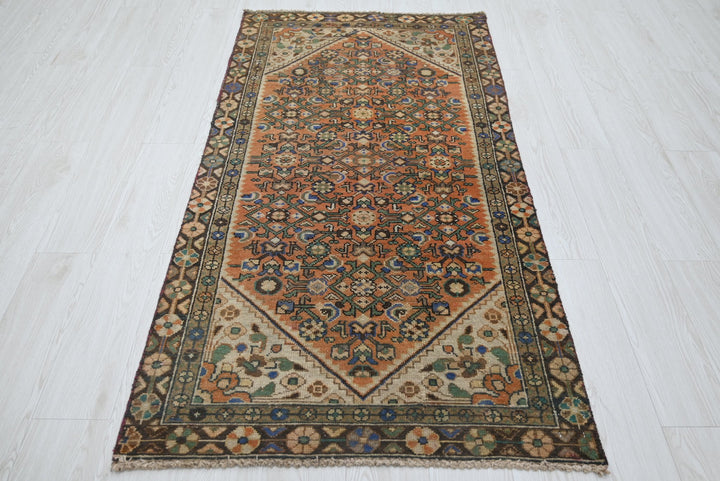 orange Accent rug 3' 0" x 6' 1"