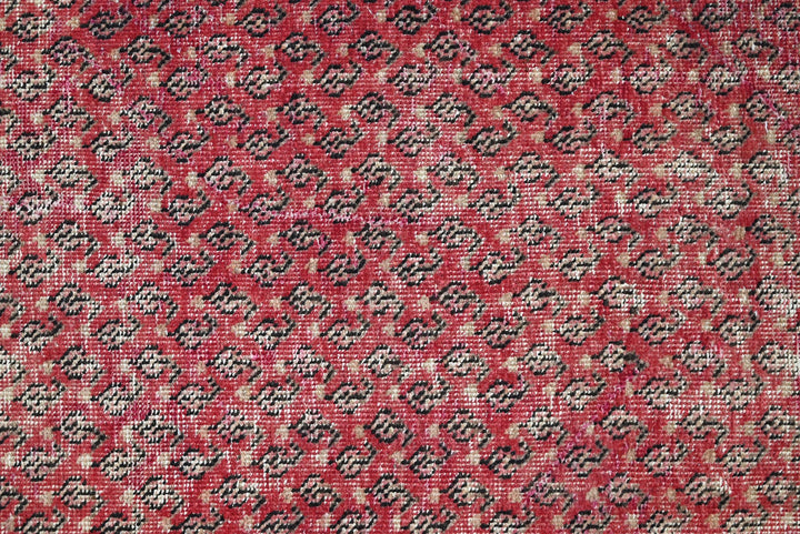 red Runner rug 3' 5" x 10' 3"