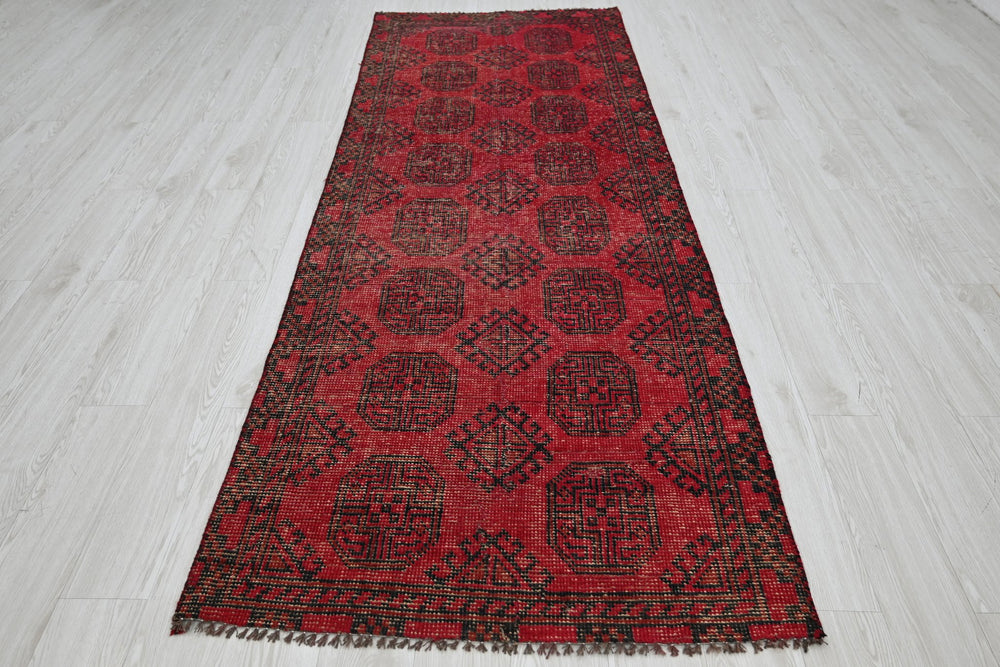 red Runner rug 3' 5" x 9' 8"